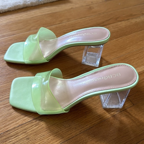 BCBGeneration lime green heels - Picture 3 of 4